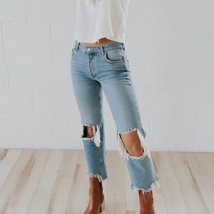 NWT Free People Distressed Maggie Straight Jean